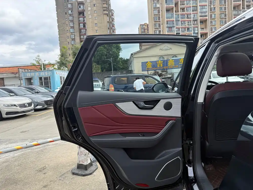 Hongqi Hongqi HS5 — миниатюра 10