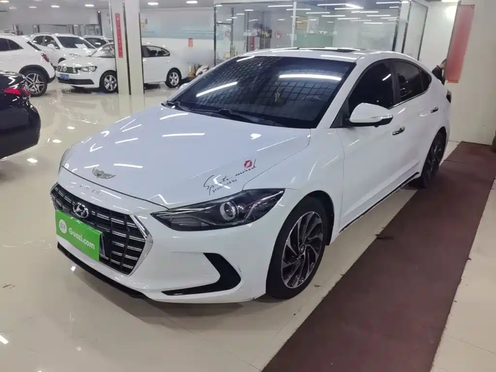 Hyundai Elantra — миниатюра 2