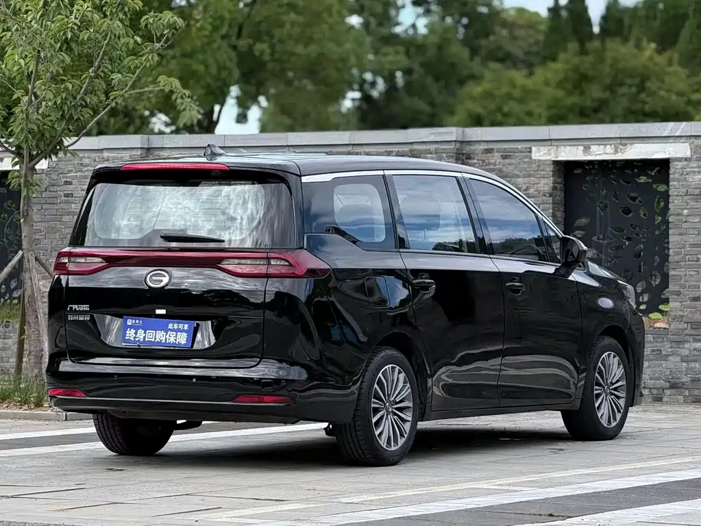 GAC M6 2019 270T AT Premium （ мест） V