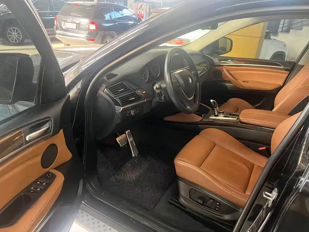 BMW X6 — миниатюра 3