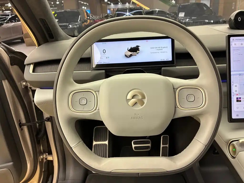 NIO ES8 — миниатюра 13