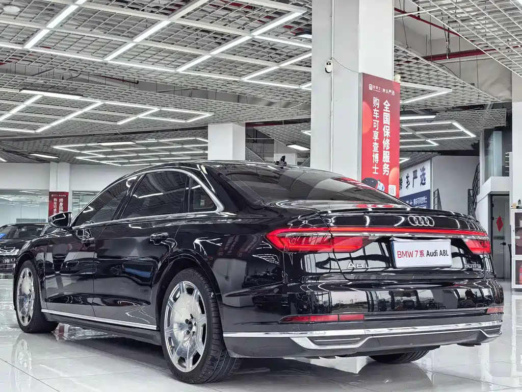 Audi A8 — миниатюра 5