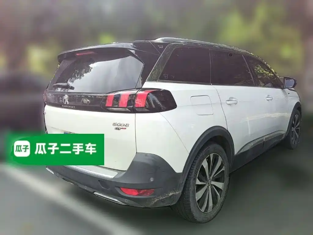 Peugeot 5008 — миниатюра 4
