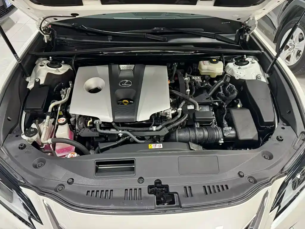 Lexus ES — миниатюра 7