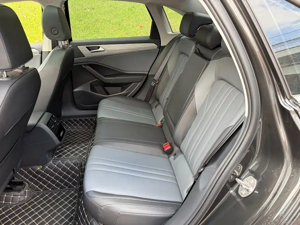 Volkswagen Sagitar — миниатюра 12