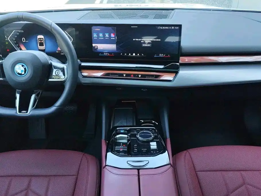 BMW i5 — миниатюра 8