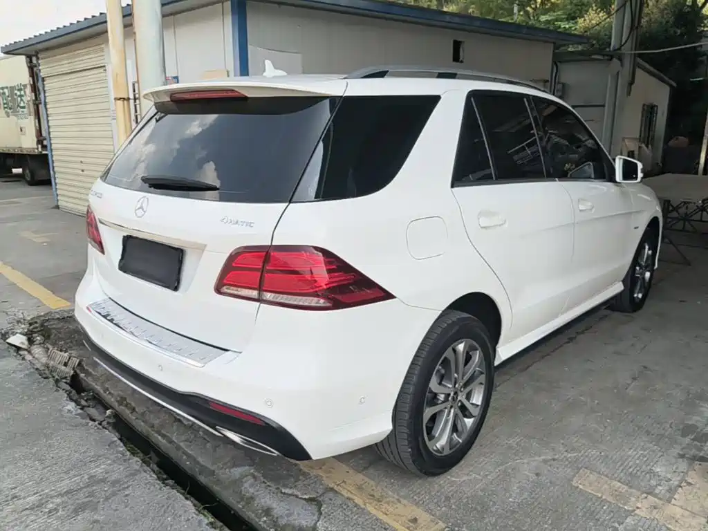 Mercedes-Benz GLE (Import) — миниатюра 7