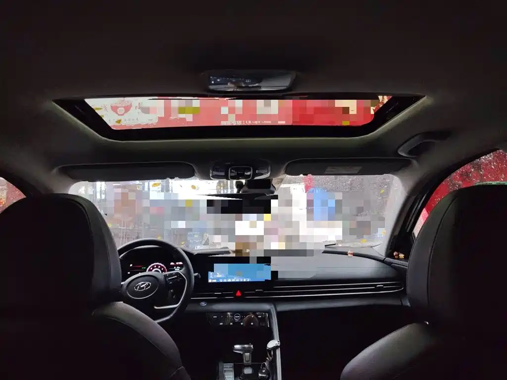 Hyundai Elantra — миниатюра 14
