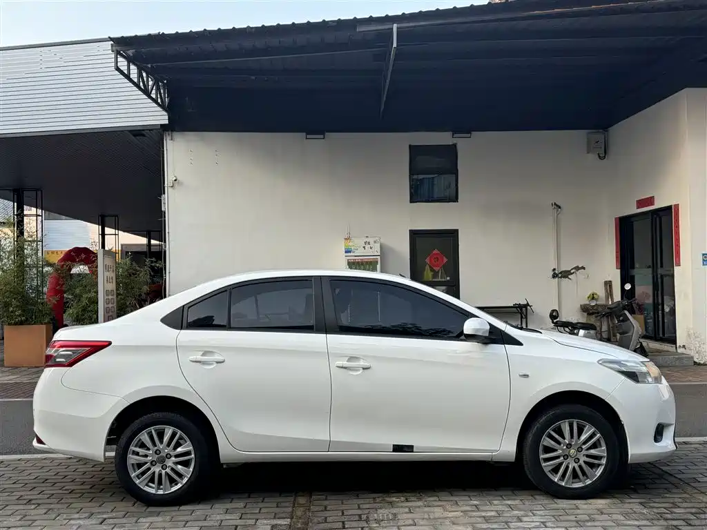 Toyota Vios — миниатюра 12