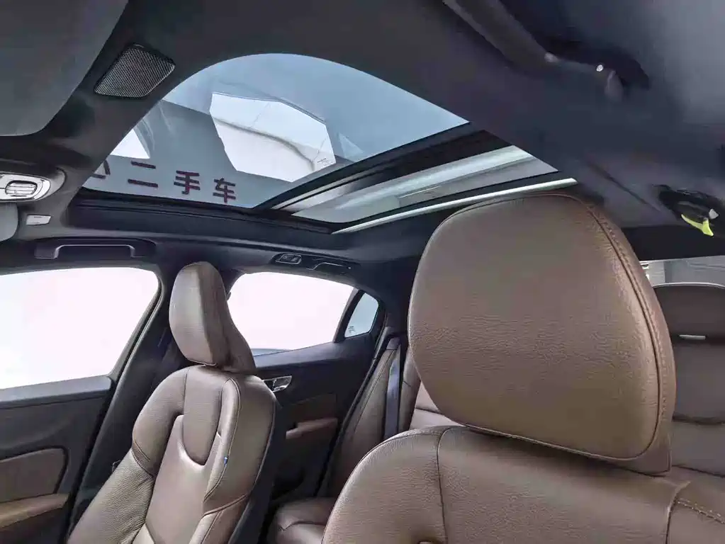 Volvo S60 — миниатюра 9
