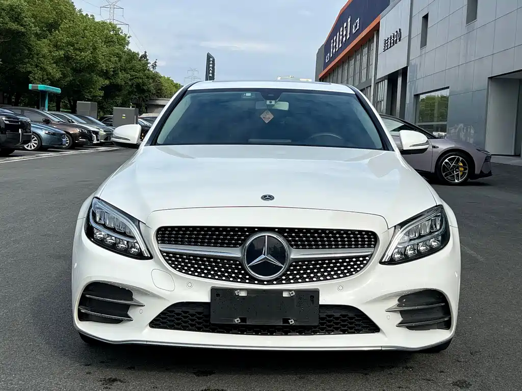 Mercedes-Benz C-Class — миниатюра 2