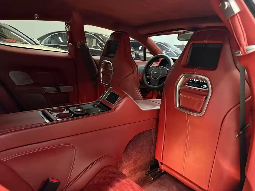 Aston Martin Rapide — миниатюра 13