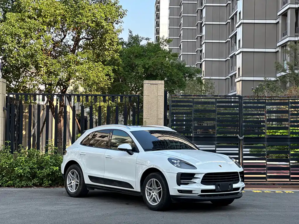 Porsche Macan — миниатюра 3