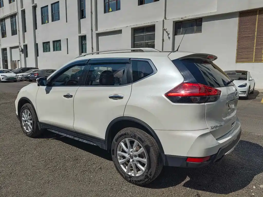 Nissan X-Trail — миниатюра 4