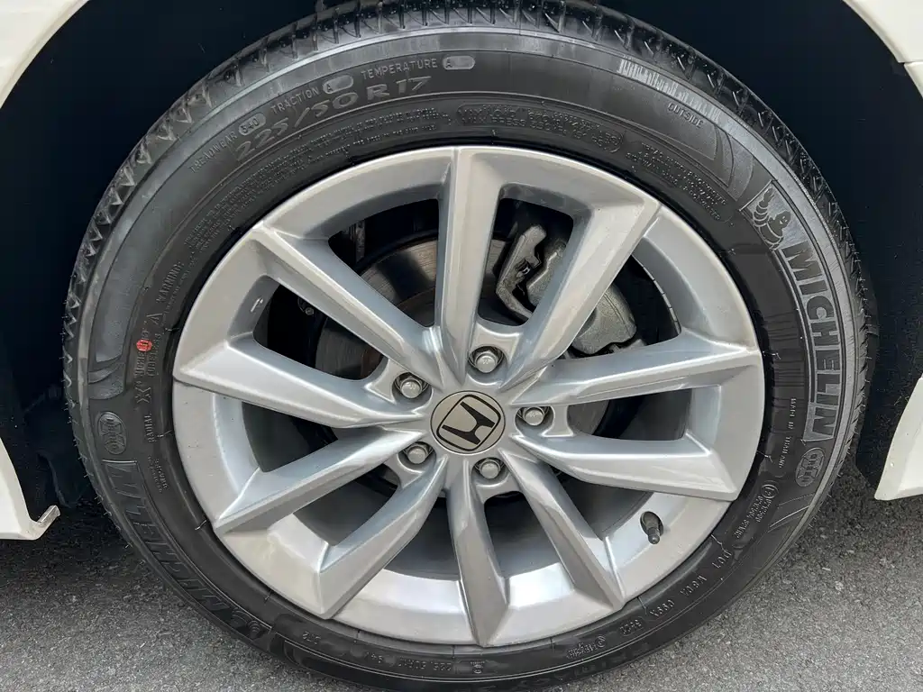 Honda Accord — миниатюра 17