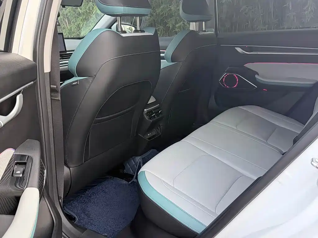 GEELY AUTOMOBILE EMGRAND