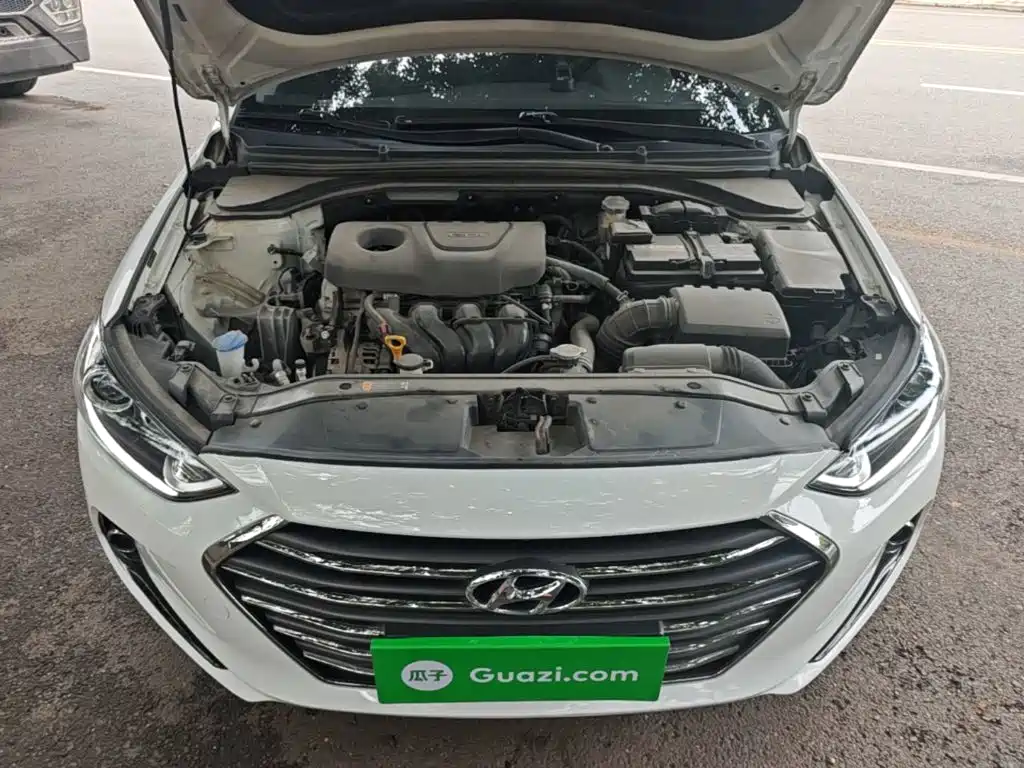Hyundai Elantra — миниатюра 20