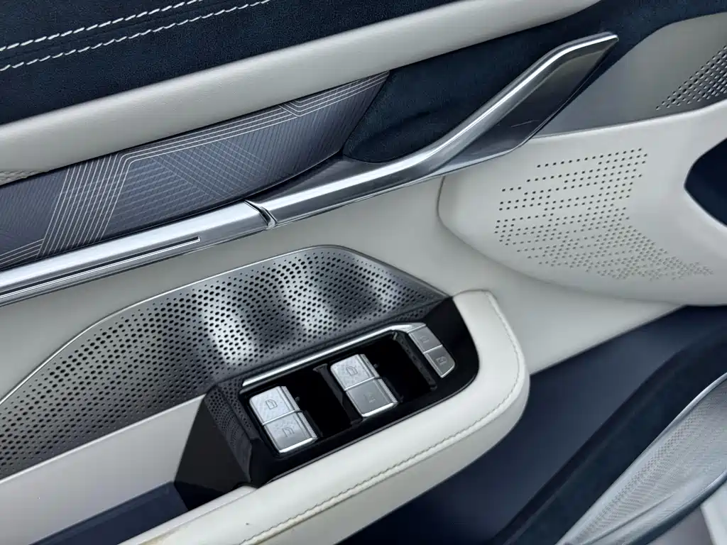 ZEEKR EXTREME KRYPTON 001