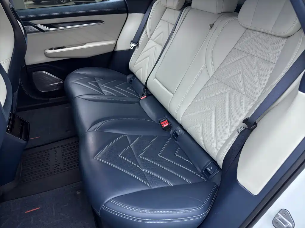 ZEEKR EXTREME KRYPTON 001