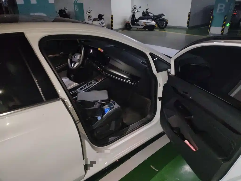 Volkswagen Golf — миниатюра 19