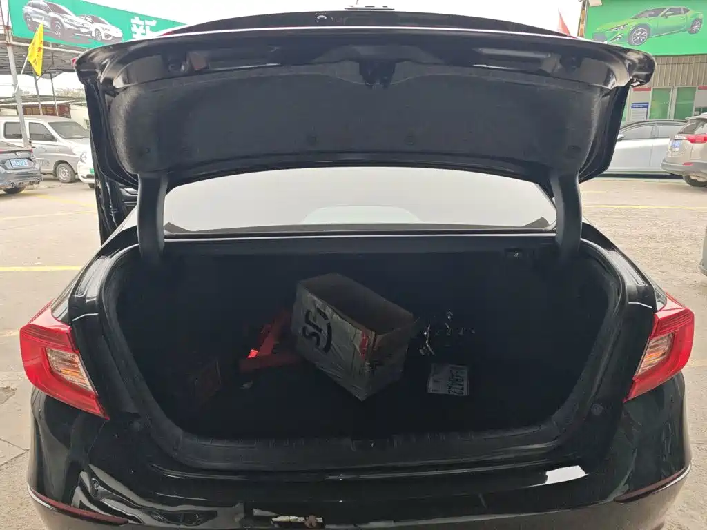 Honda Accord — миниатюра 19