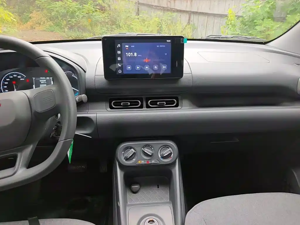 Wuling Hongguang EV — миниатюра 13