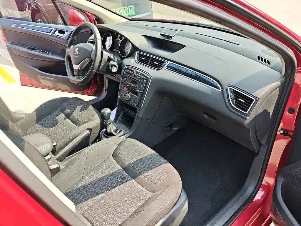 Peugeot 308 — миниатюра 7
