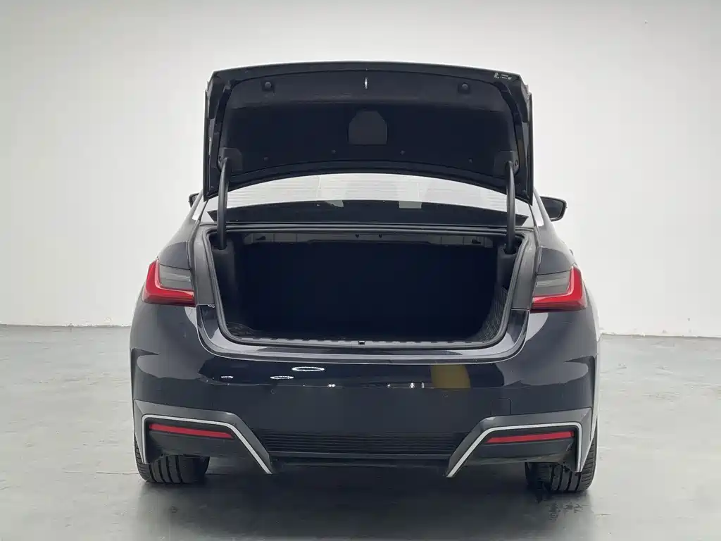BMW i3 — миниатюра 8