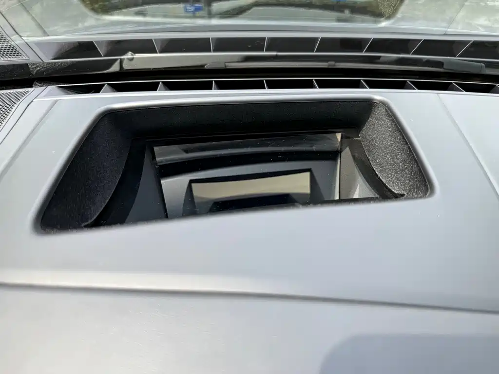 Porsche Cayenne — миниатюра 20
