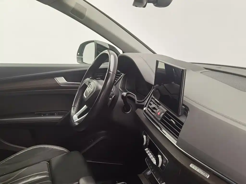 Audi Q5L — миниатюра 22