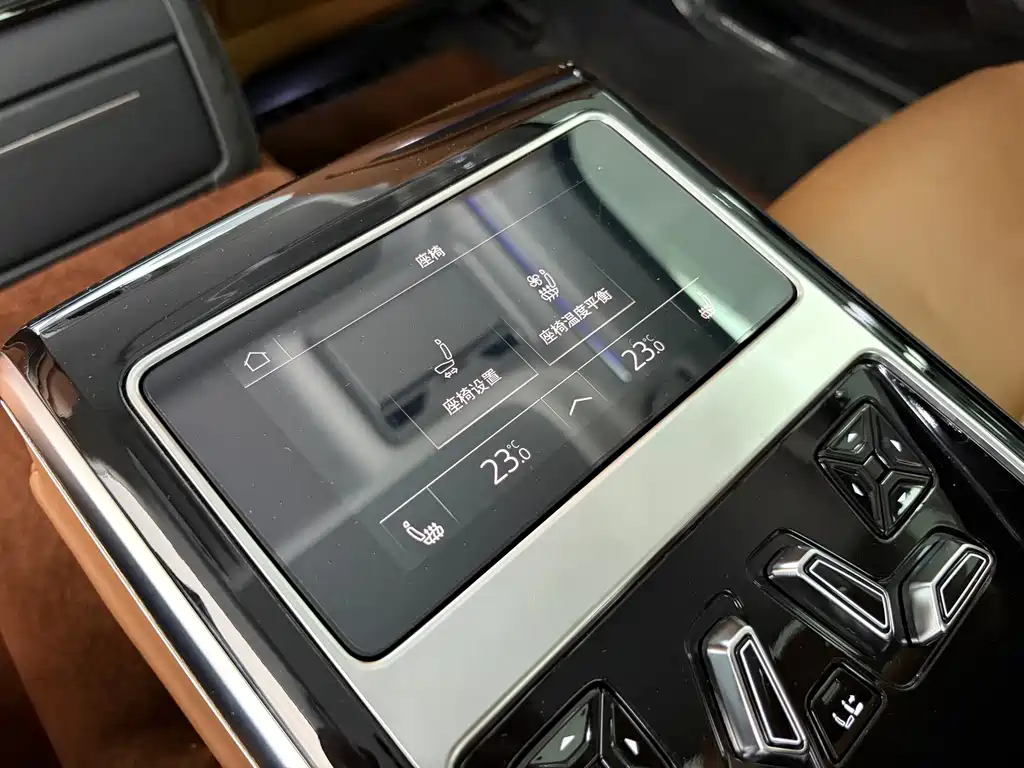 Audi A8 — миниатюра 20