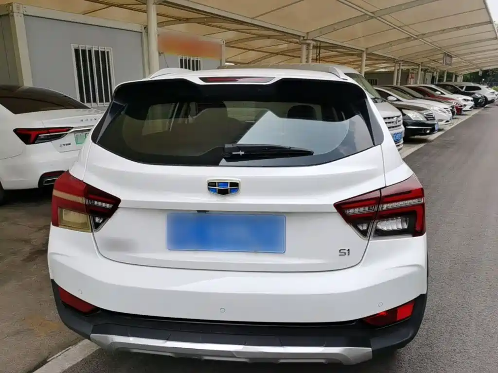 Geely Vision S1 — миниатюра 6