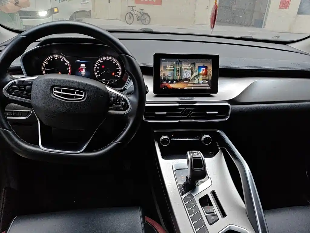 Geely Binyue — миниатюра 13