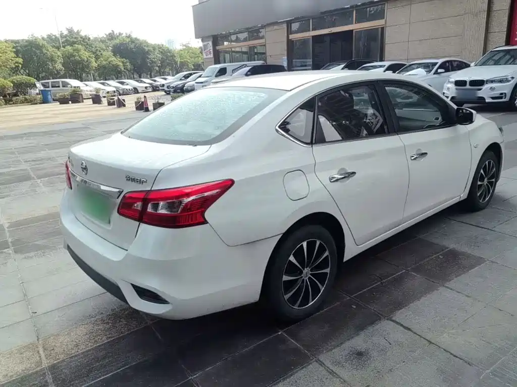 Nissan Sylphy — миниатюра 7