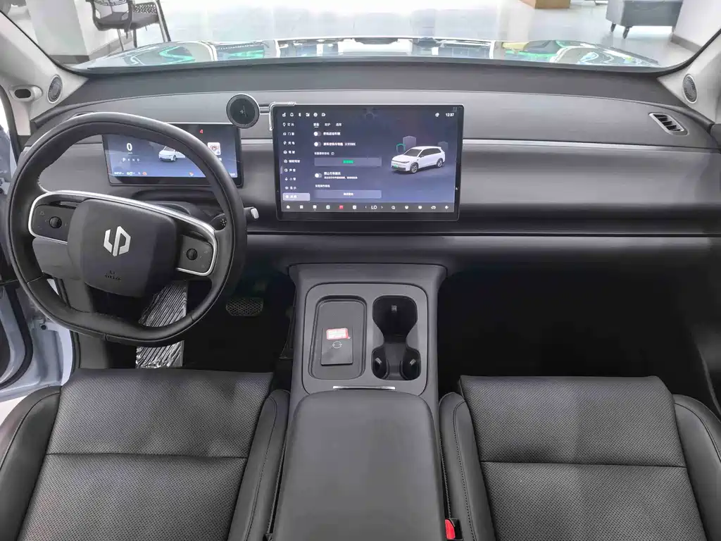 Leapmotor Leapmotor C10 — миниатюра 5