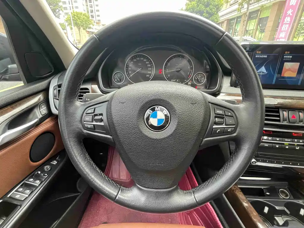 BMW X5 (Import) — миниатюра 11