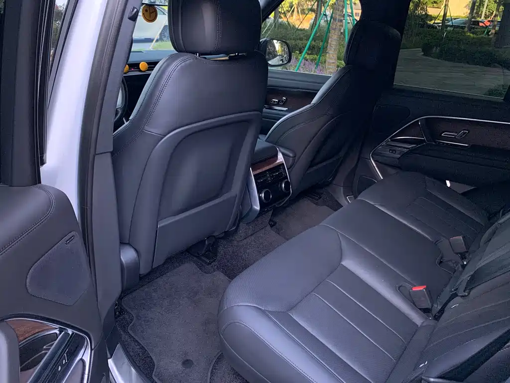 Land Rover Range Rover — миниатюра 5