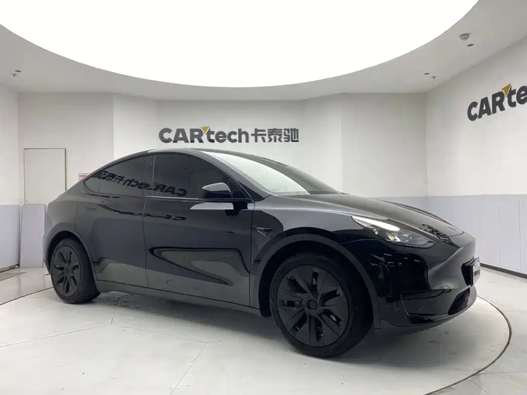 Tesla Model Y — фотографии объявления, Фото 3