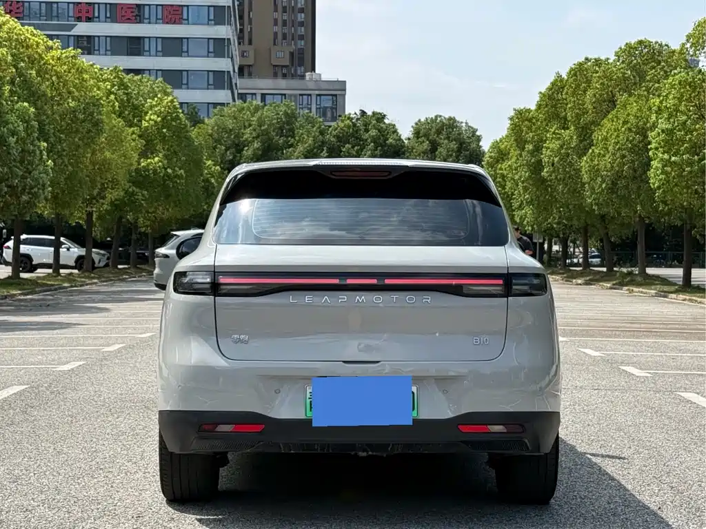 Leapmotor Leapmotor B10 — миниатюра 5