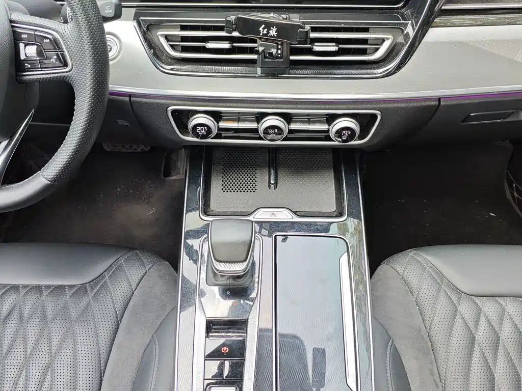Hongqi Hongqi HS5 — миниатюра 14