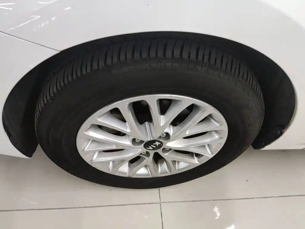 Kia K2 — миниатюра 23