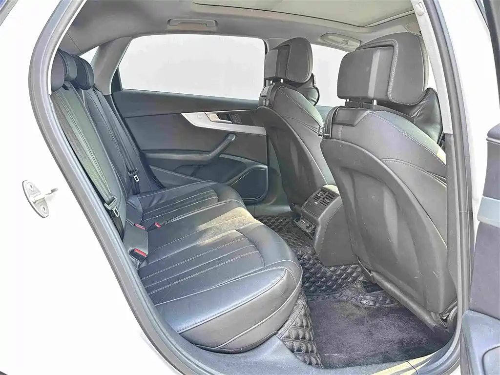 Audi A4L — миниатюра 7