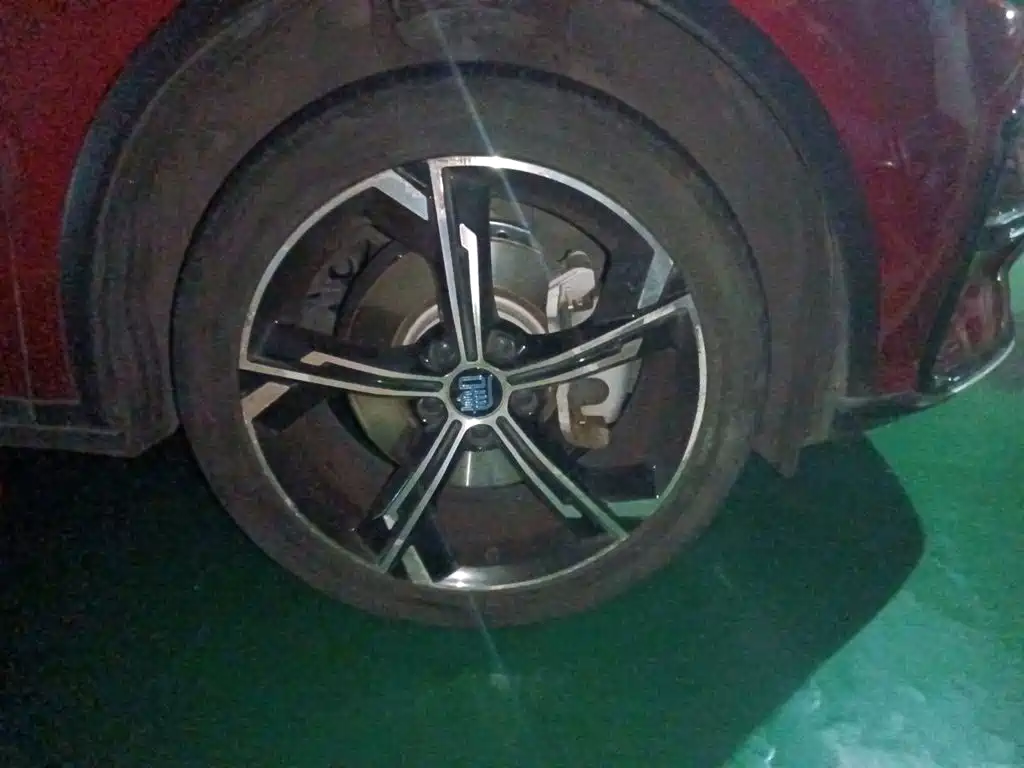 BYD Tang New Energy — миниатюра 8