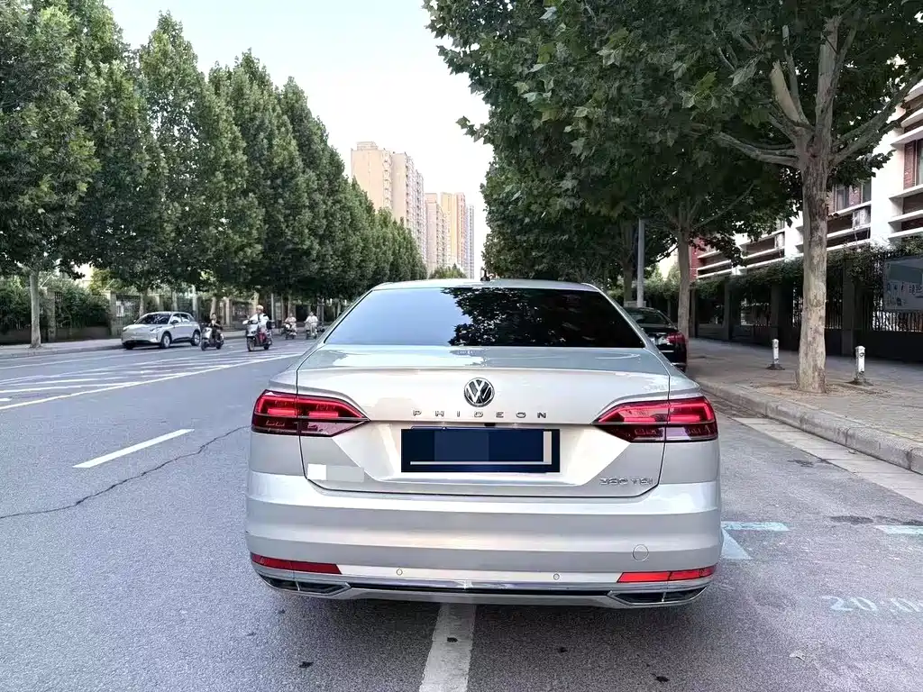 Volkswagen Phideon — миниатюра 5