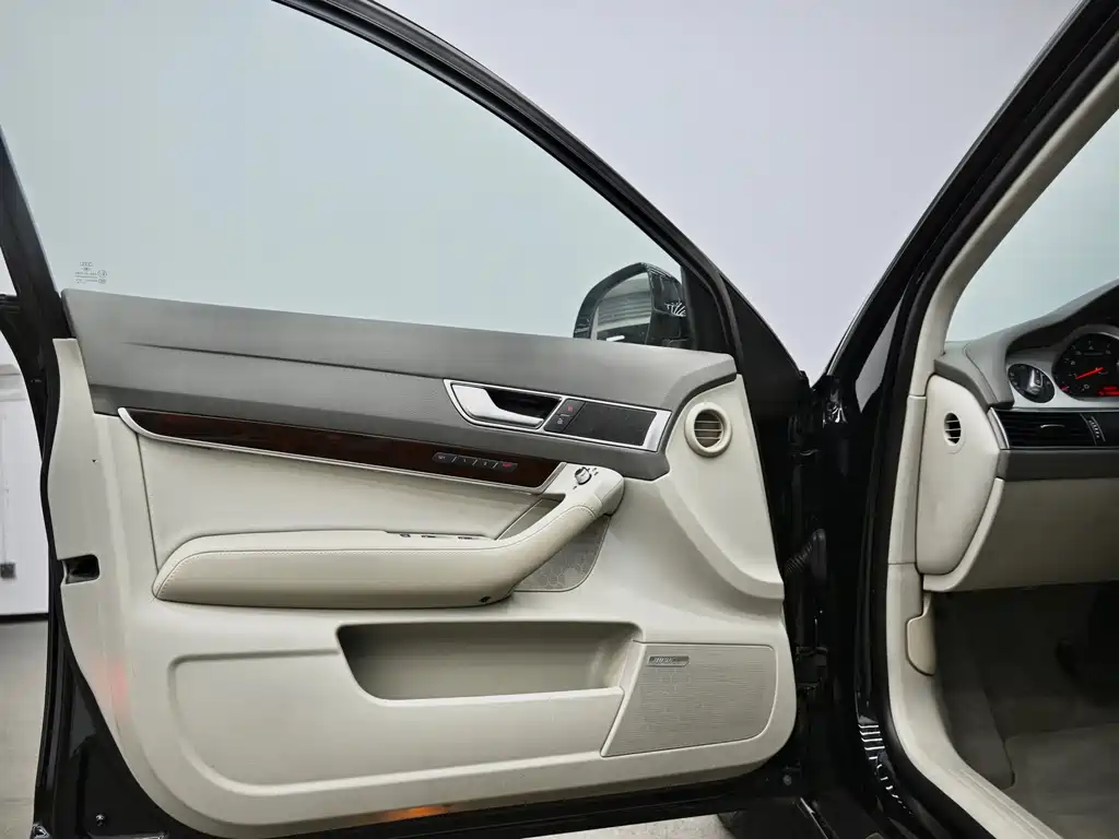 Audi A6L — миниатюра 18