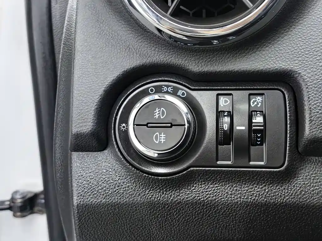 Chevrolet Trax — миниатюра 21