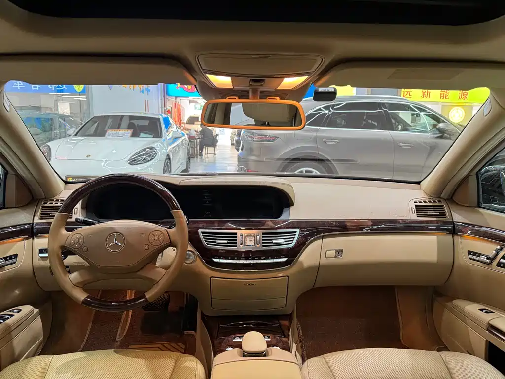 Mercedes-Benz S-Class — миниатюра 11