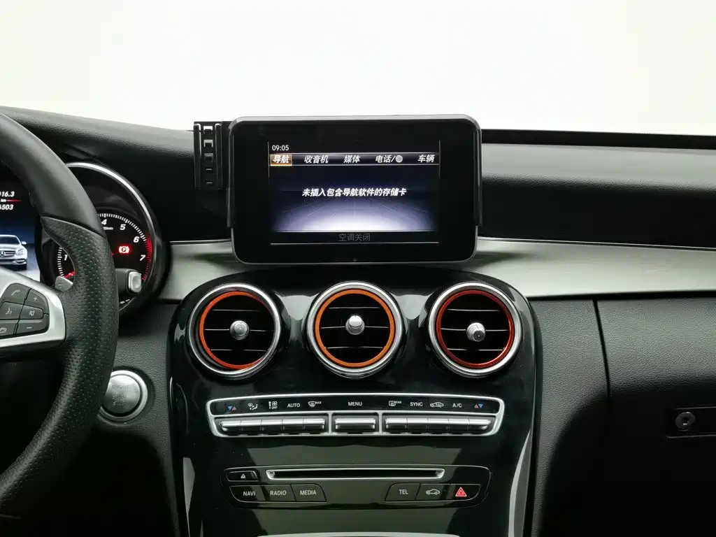 Mercedes-Benz C-Class — миниатюра 12