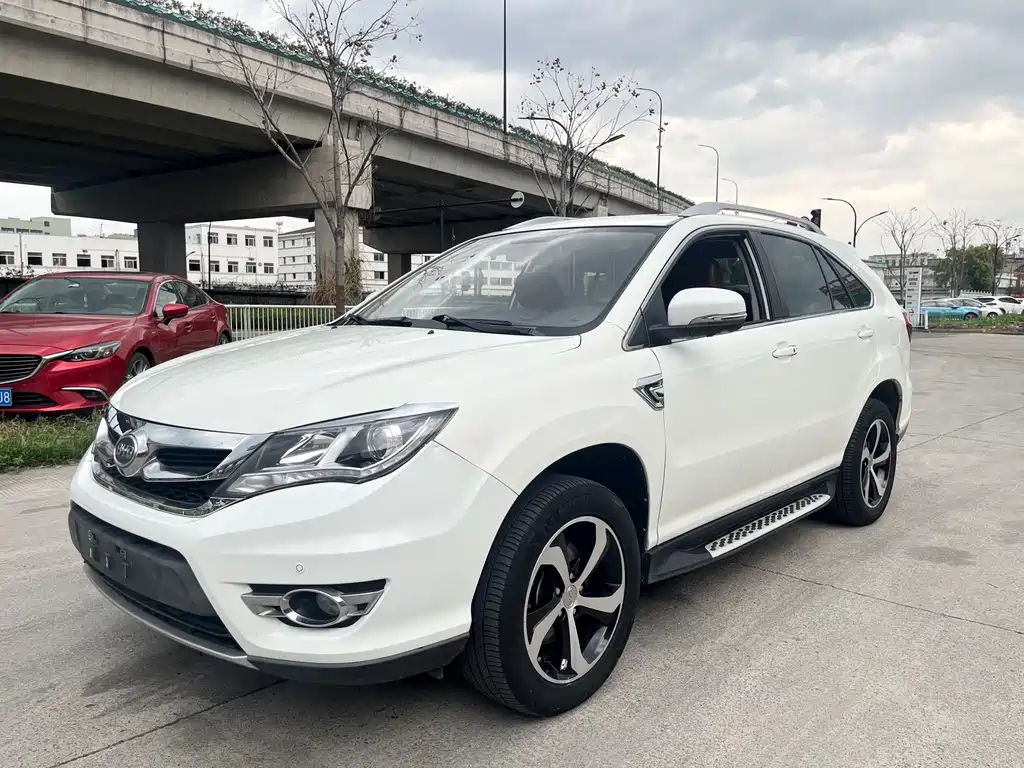 Byd S7 2015