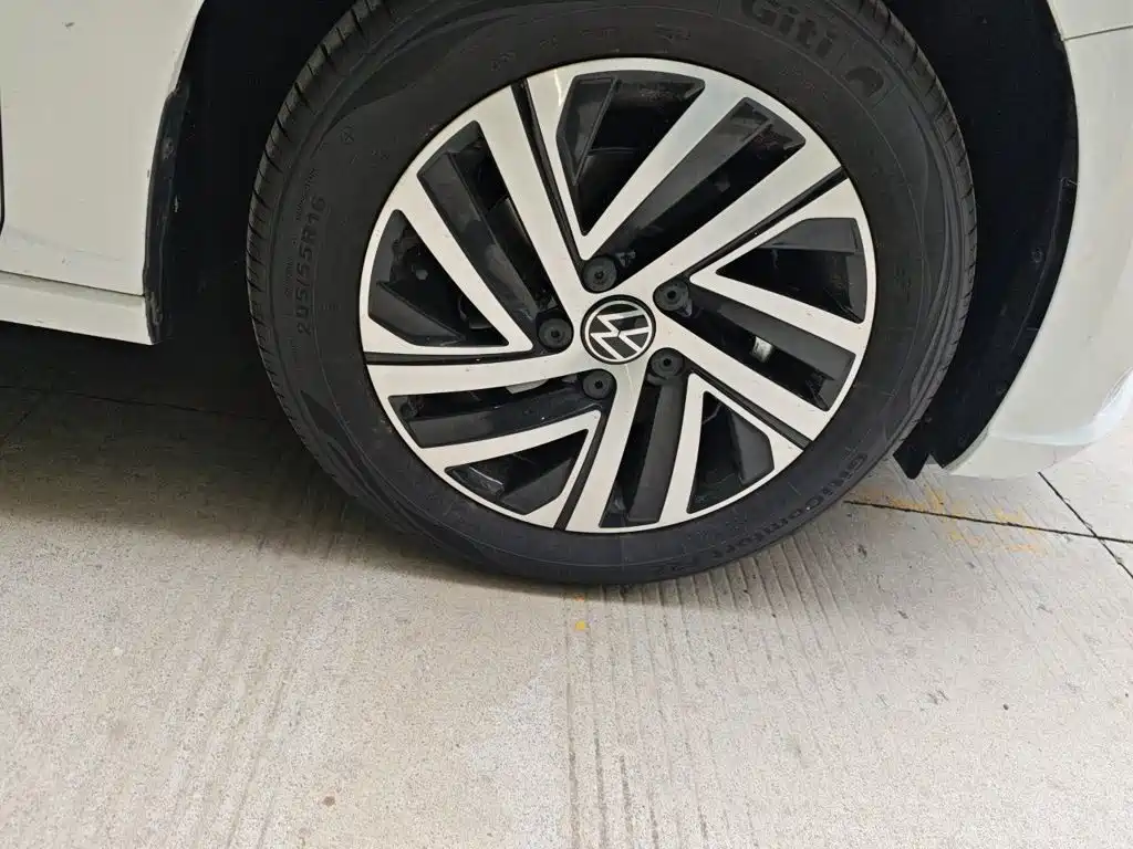 Volkswagen Lavida — миниатюра 24